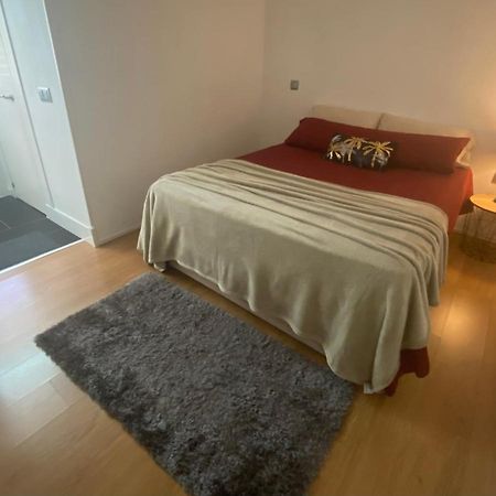 De Frente A 4 Torres, Habitacion Con Bano Hotel Madrid Ngoại thất bức ảnh
