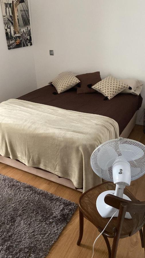 De Frente A 4 Torres, Habitacion Con Bano Hotel Madrid Ngoại thất bức ảnh