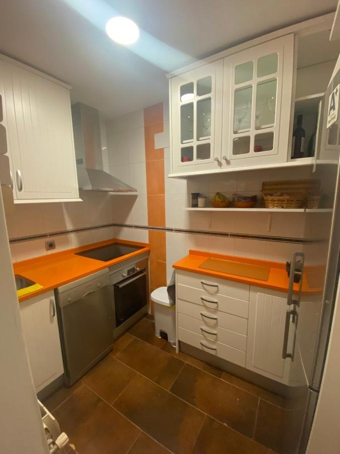 De Frente A 4 Torres, Habitacion Con Bano Hotel Madrid Ngoại thất bức ảnh